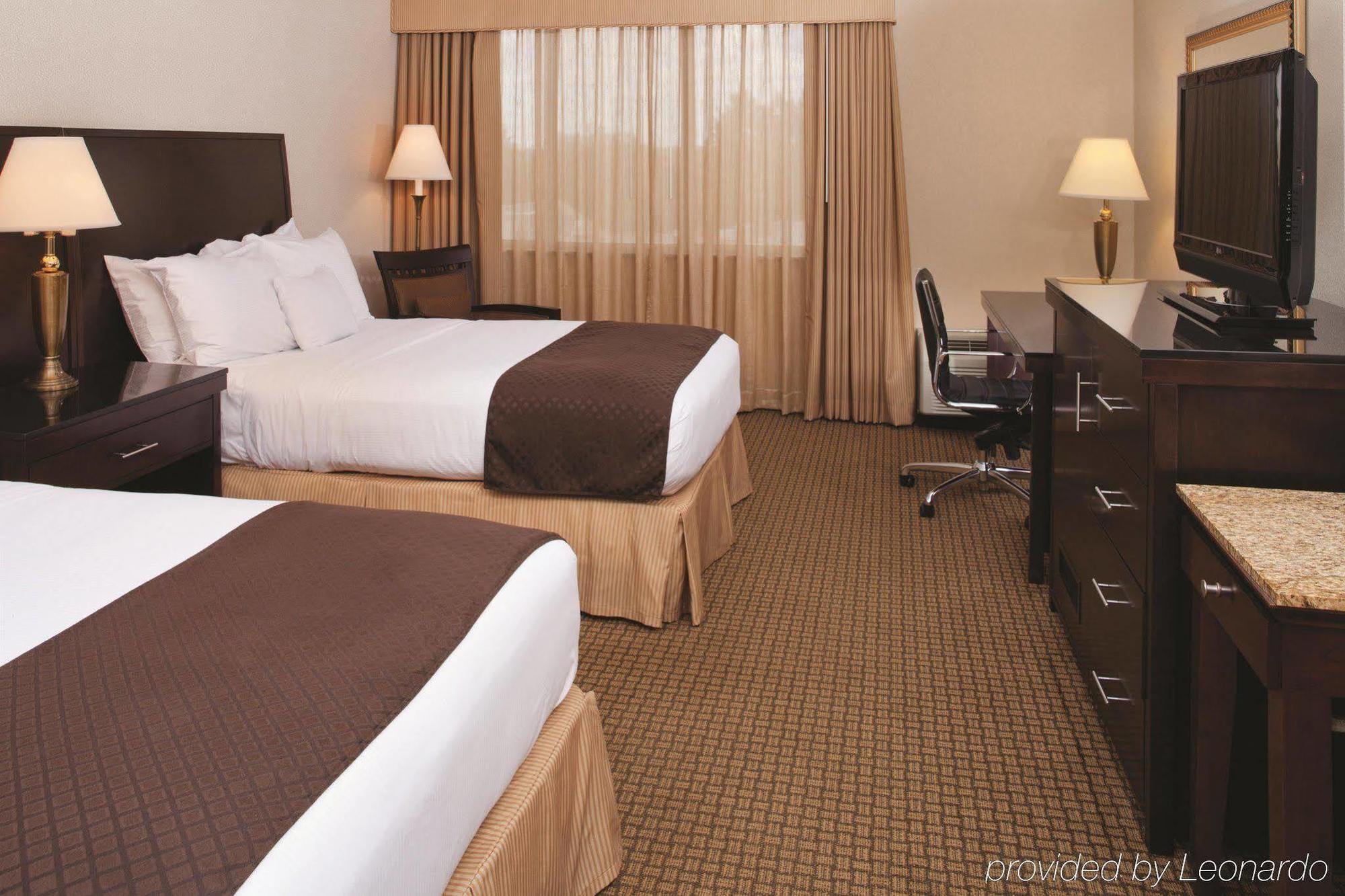 Wyndham Independence Hotel Kamer foto